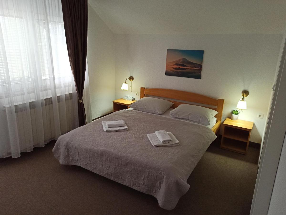 Guesthouse Kovacevic Korenica Esterno foto